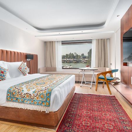 Hotel 11 Boulevard Srīnagar Exteriér fotografie