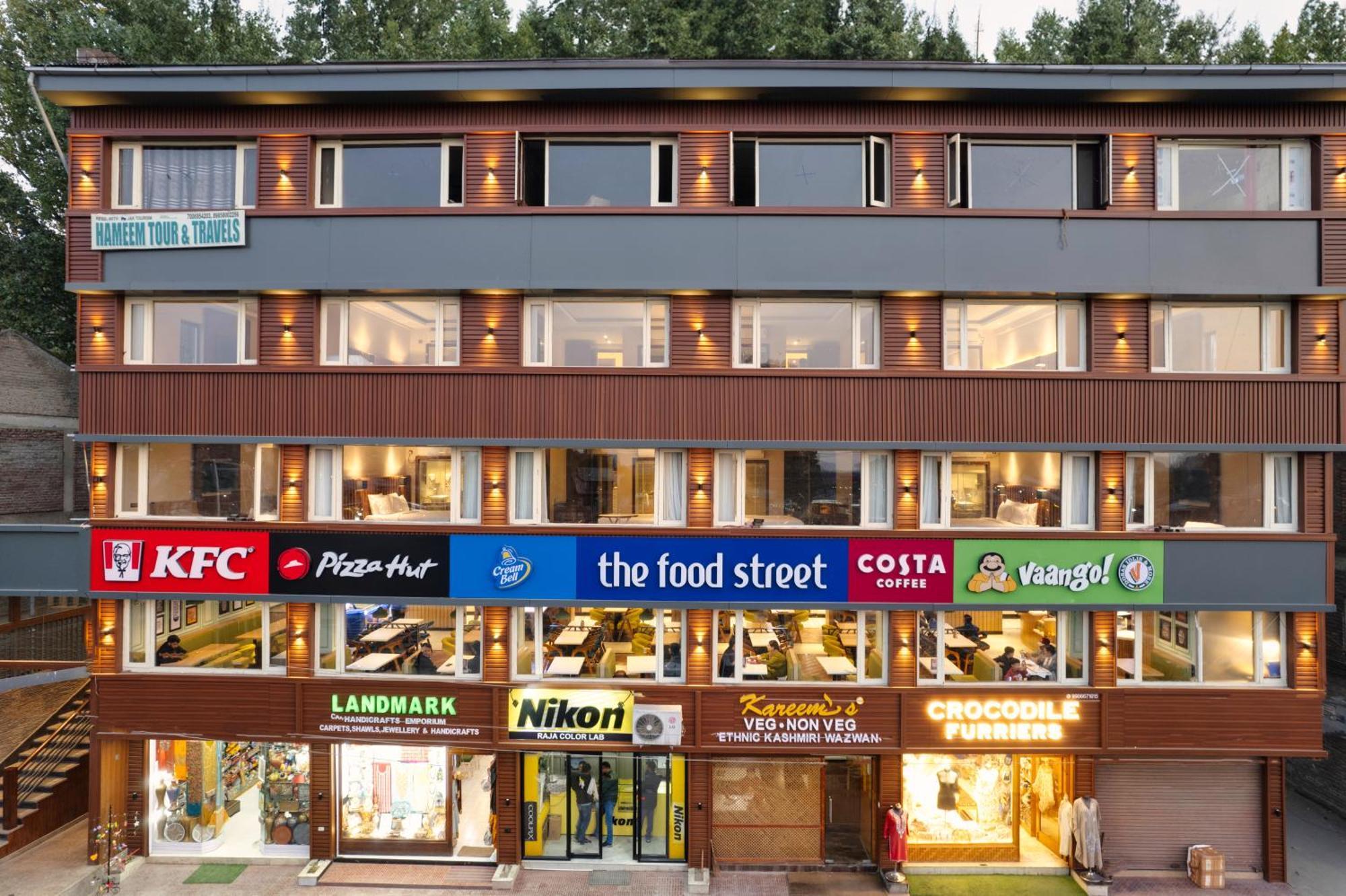 Hotel 11 Boulevard Srīnagar Exteriér fotografie